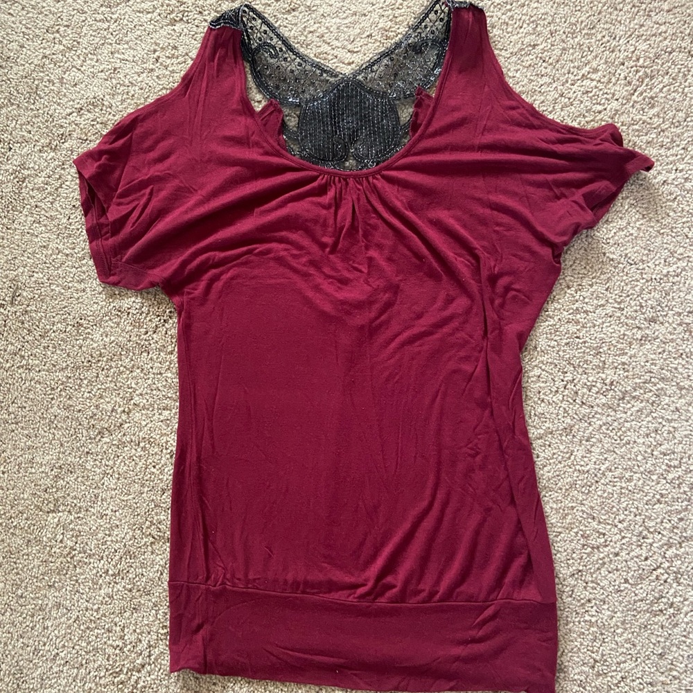 RIANI Maroon Shoulder Cut Out Shirt